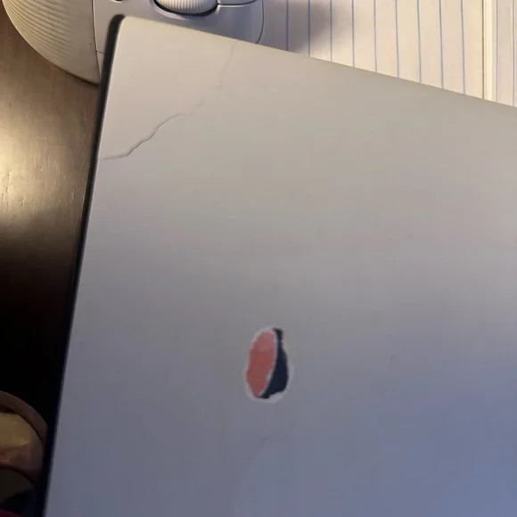 Alienware Silver Gaming Laptop with RGB Backlit Keyboard - Picture 9 of 10